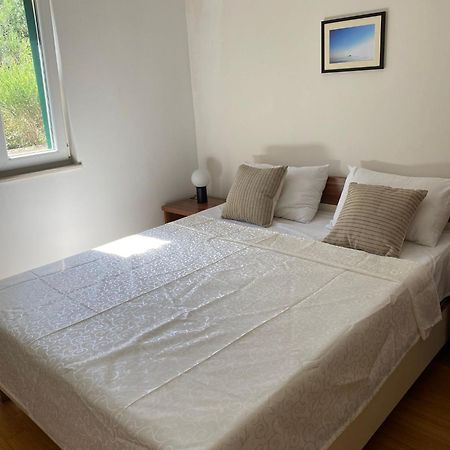Apartman Emil Supetar Exteriör bild